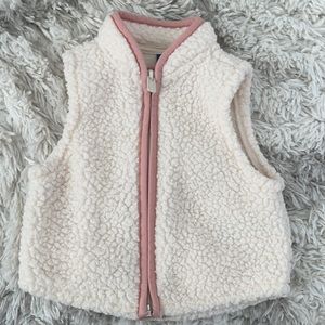 Old navy zip vest 3-6m
